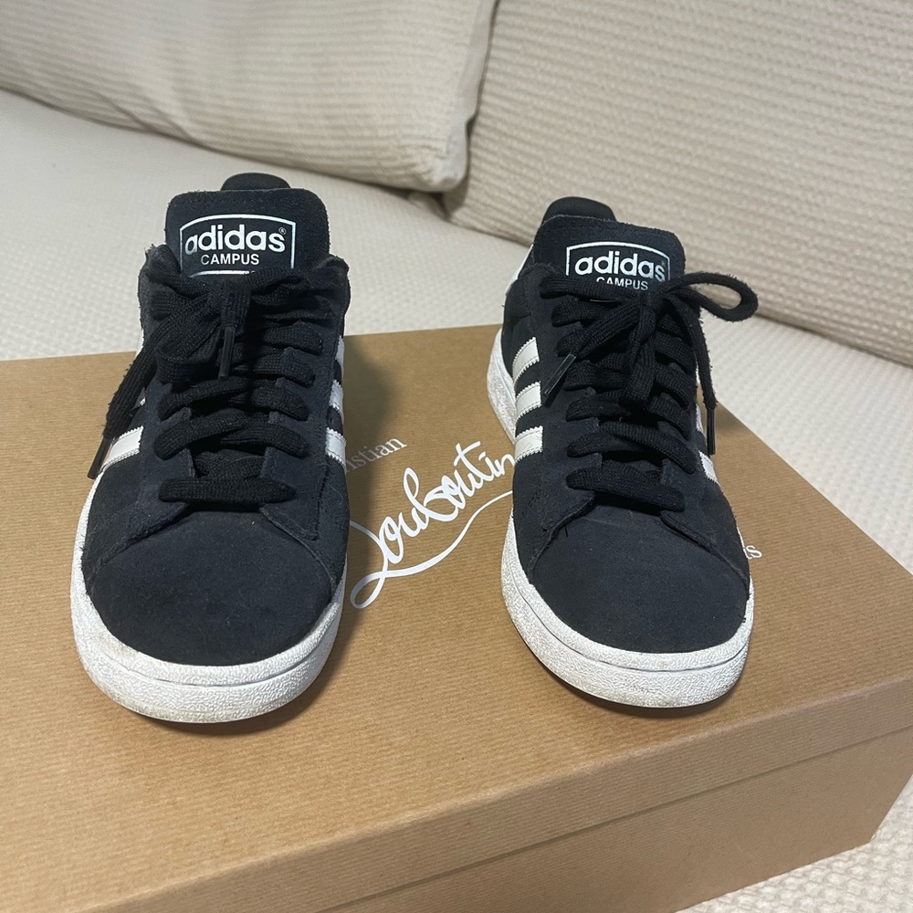 Adidas Campus Black and White suede Sneakers boys 5 1/2 or women’s 7 1/2